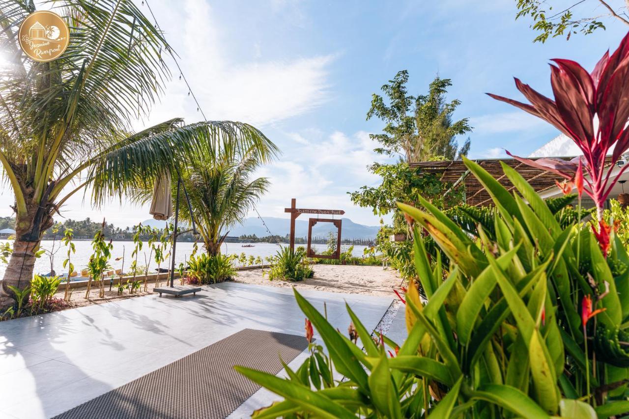 Jasmine River Front Hotel Kampot Kültér fotó