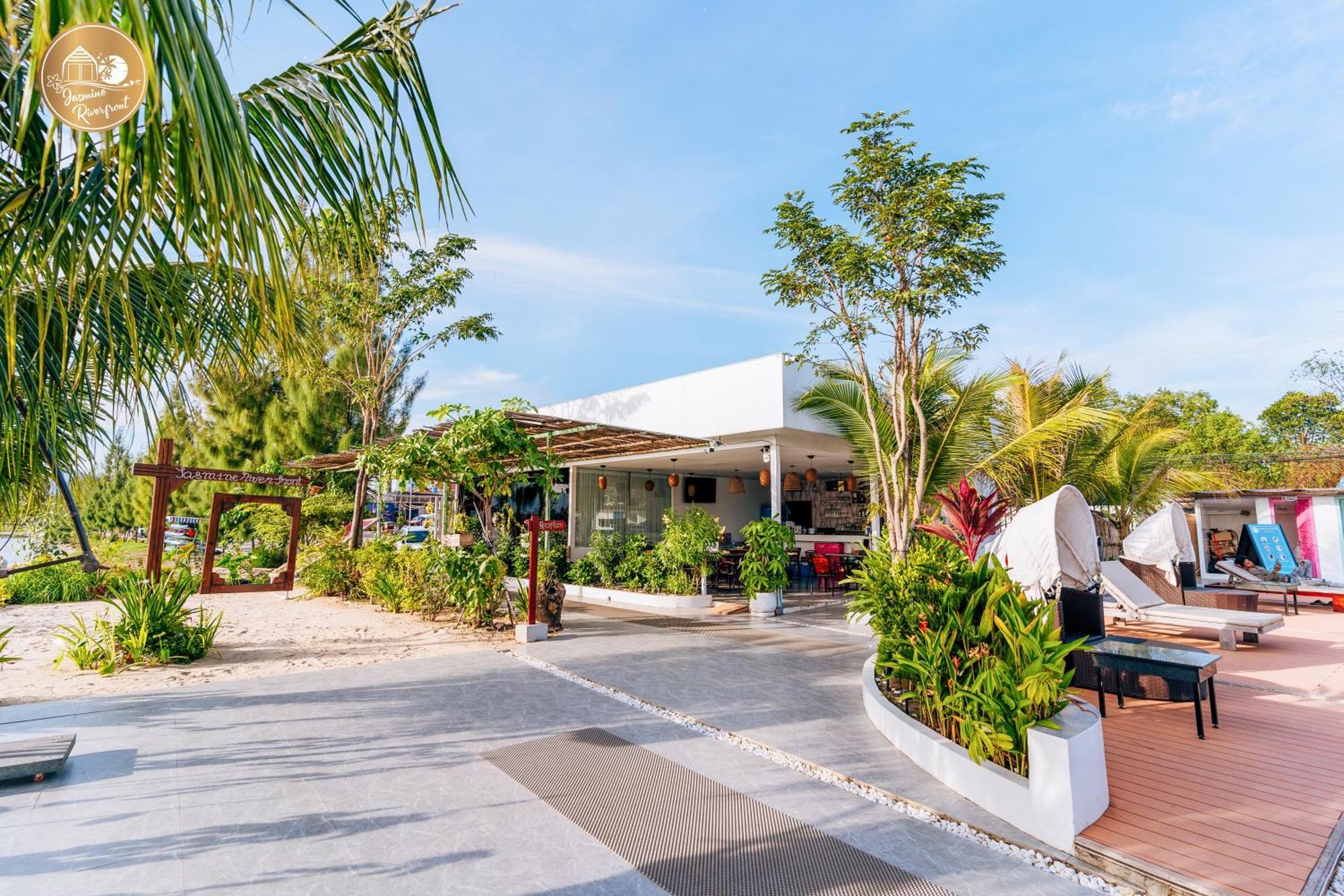 Jasmine River Front Hotel Kampot Kültér fotó